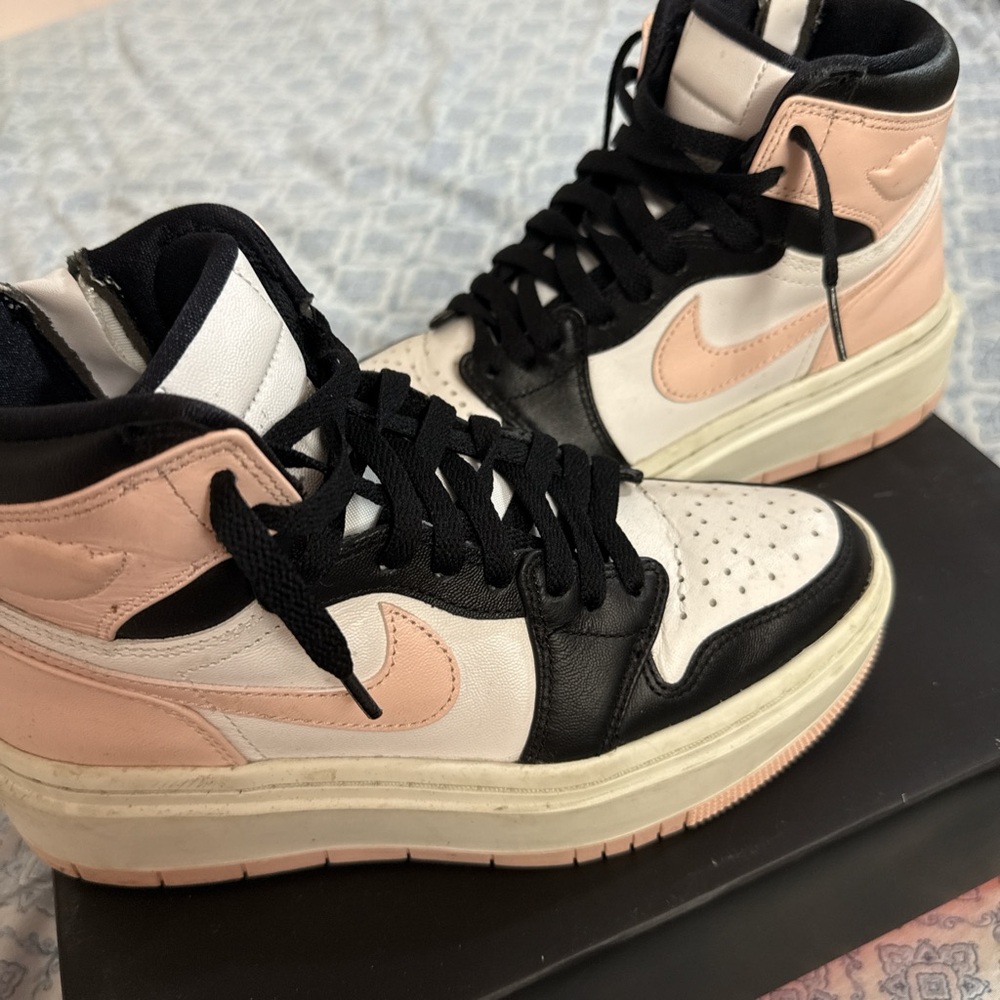 Nike Womens Air Jordan 1 Elevate High 'Black Atmosphere'